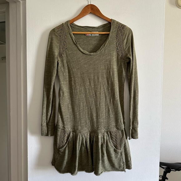 Free People FP Beach Green Long Sleeve Scoop Neck Tumic Mini Dress Size Small - Picture 3 of 8